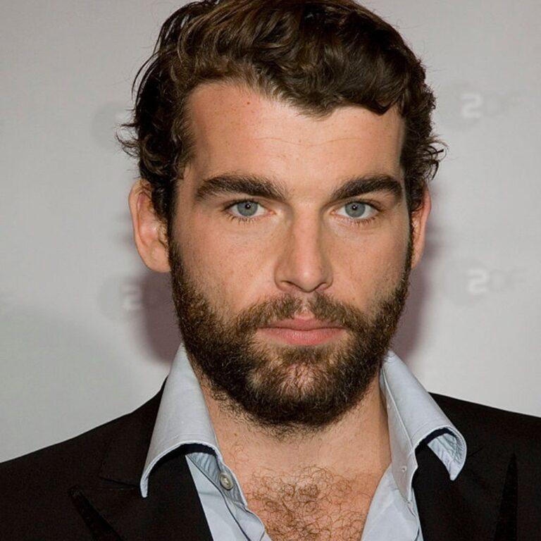 Stanley Weber Taille 