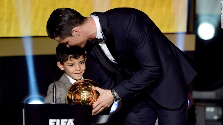 Fils De Cristiano Ronaldo Fan De Messi