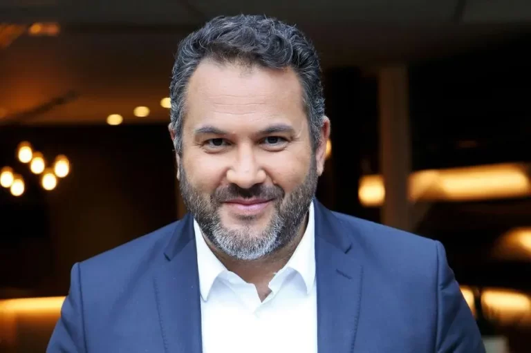 Taille Bruce Toussaint