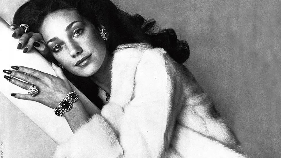 Marisa Berenson Jeune