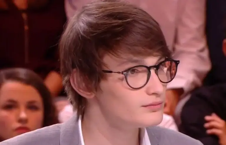 Fils De Carla Bruni Quotidien