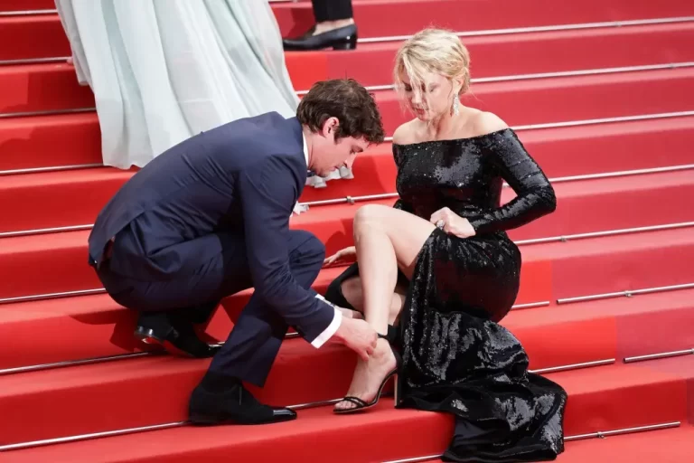 Taille De Virginie Efira