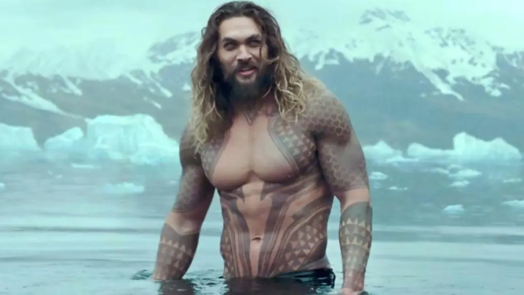 Jason Momoa Taille