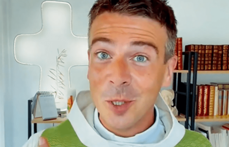Père Matthieu Tiktok