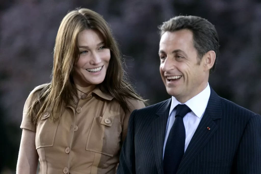 Taille Carla Bruni