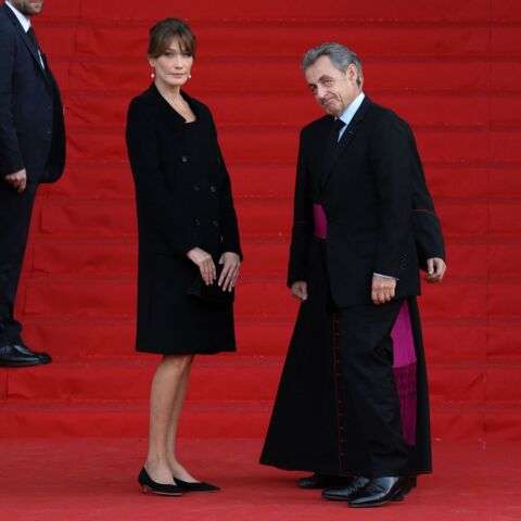 Taille Carla Bruni