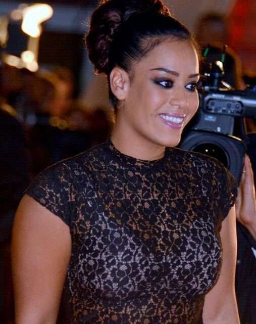 Taille Amel Bent