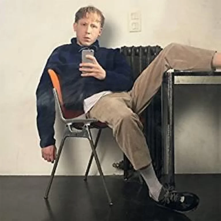 Taille Eddy De Pretto