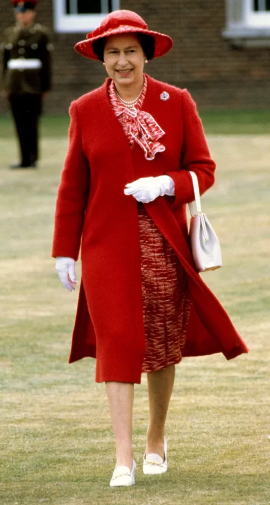 Elizabeth 2 Taille