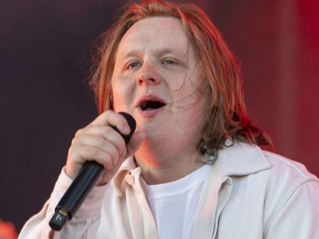 Chanteur Lewis Capaldi Maladie