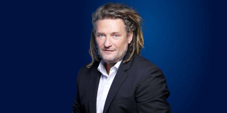 Prof Menacé De Mort