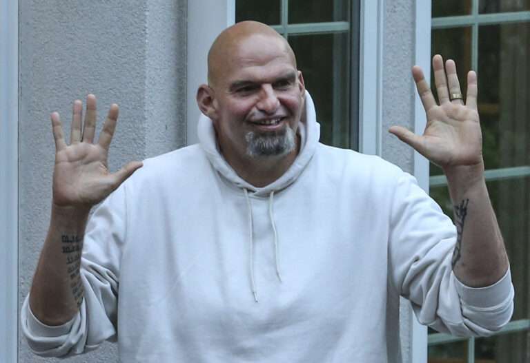 John Fetterman Taille