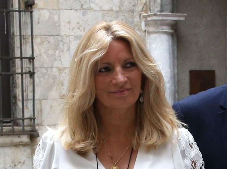 Louis Aliot Et Sa Nouvelle Compagne