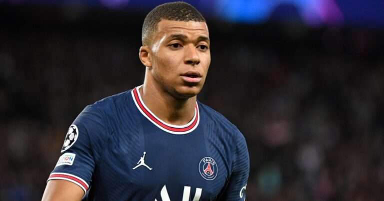 Mbappe Taille Poids 2022