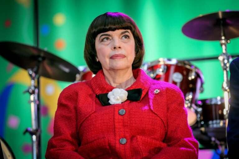Mireille Mathieu 2021 Et Son Fils