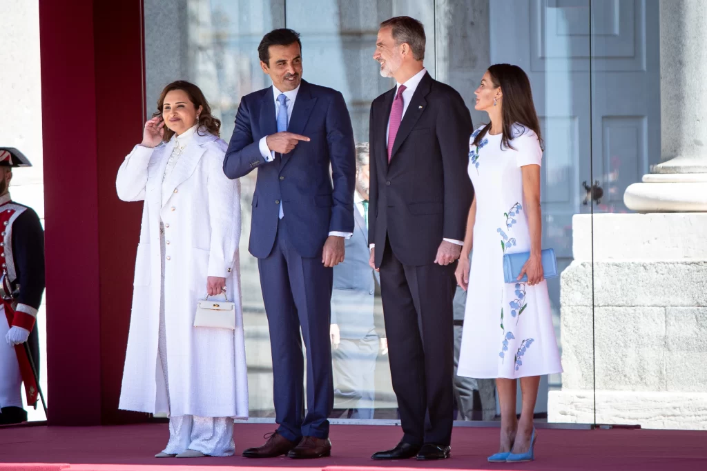 Taille Emir Qatar