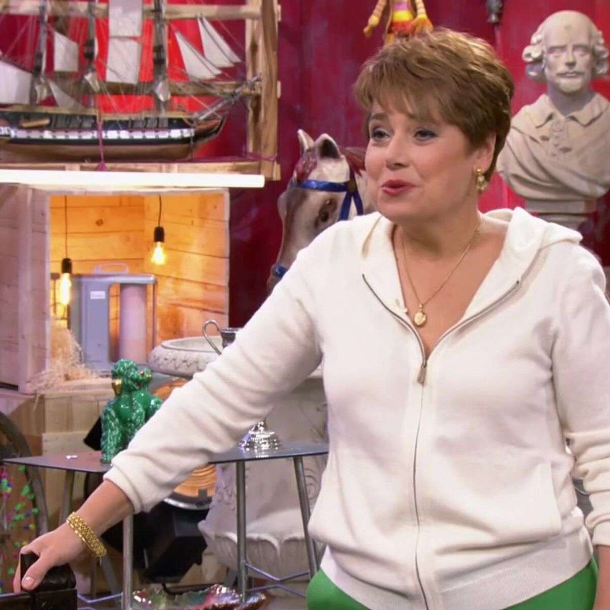 Delphine Affaire Conclue Âge La célébrité