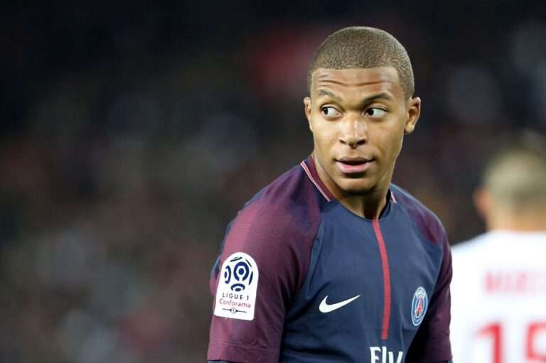 Mbappé Taille 1M83