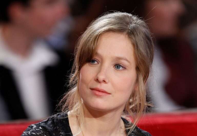 Gaelle Bona Soeur De Julie Bona
