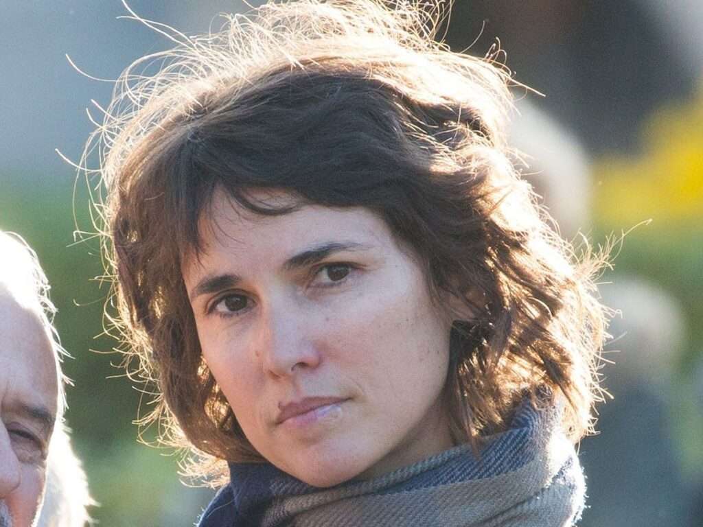 Qui Est Le Père Du Fils De Églantine Éméyé