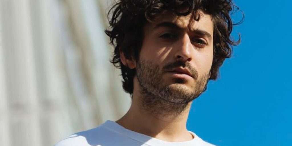 Symon Chanteur Origine