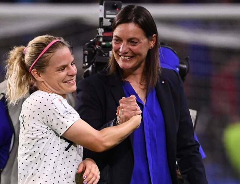 Corinne Diacre Et Sa Compagne