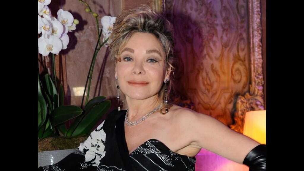 Grace De Capitani Père