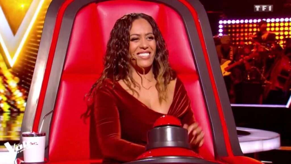 Amel Bent The Voice Tenue
