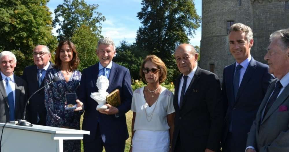 Philippe De Villiers Et Sa Compagne