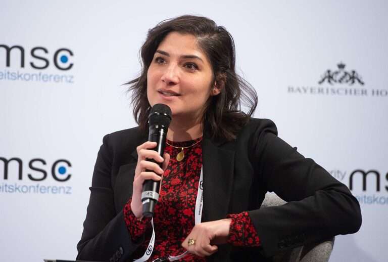 Rym Momtaz Wikipédia