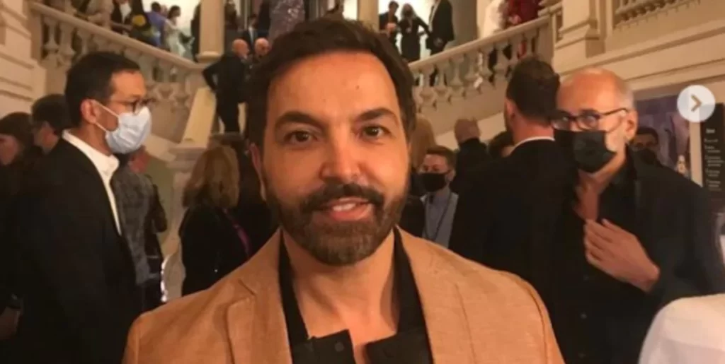 Adrien Galo Kamel Ouali Et Son Mari