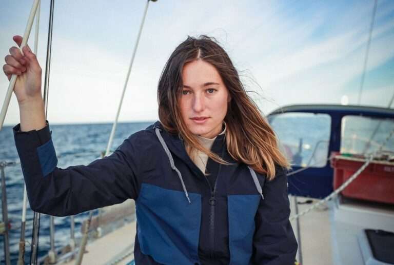 Camille Etienne Fille De Jean Louis Etienne