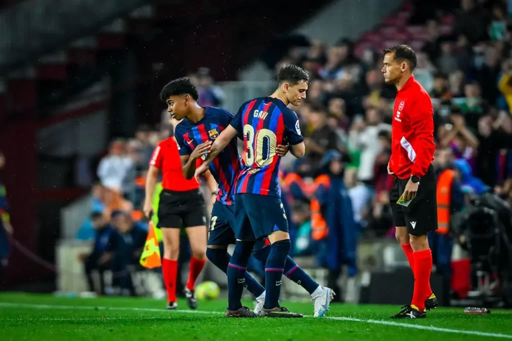 Lamine Yamal Taille Poids