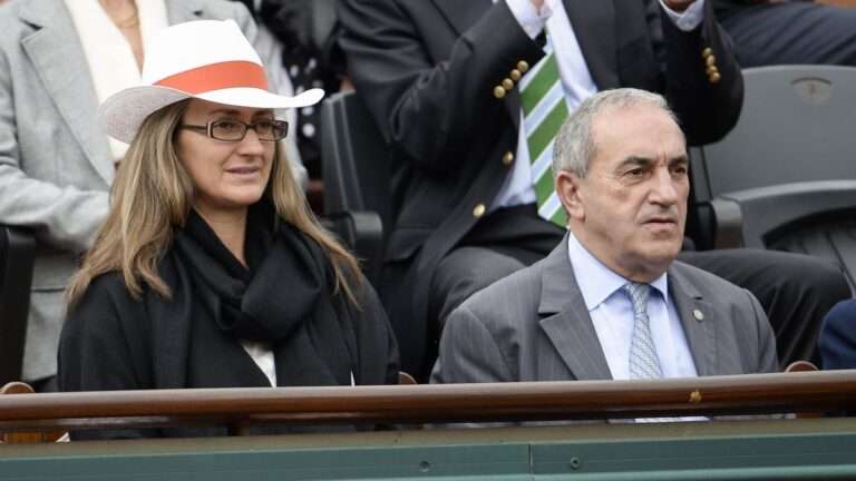 Mary Pierce Et Sa Compagne