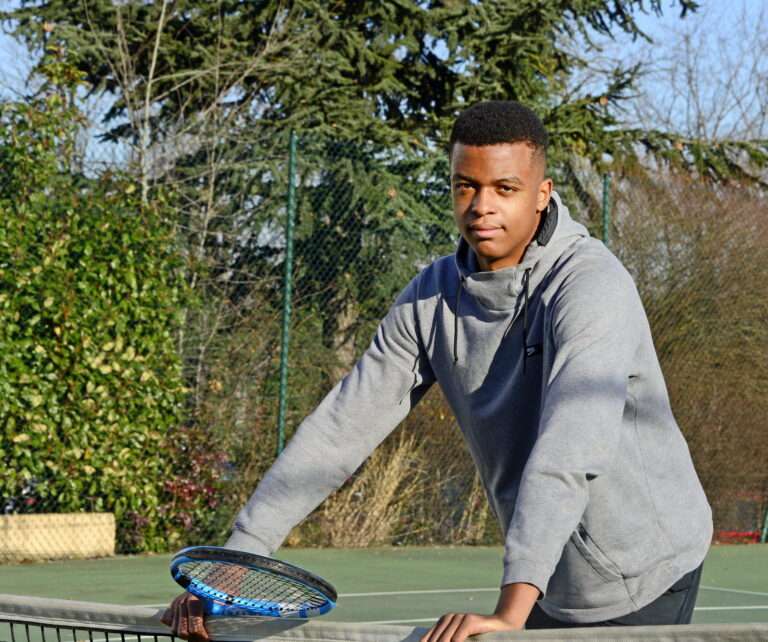 Mpetshi Perricard Origine Parents