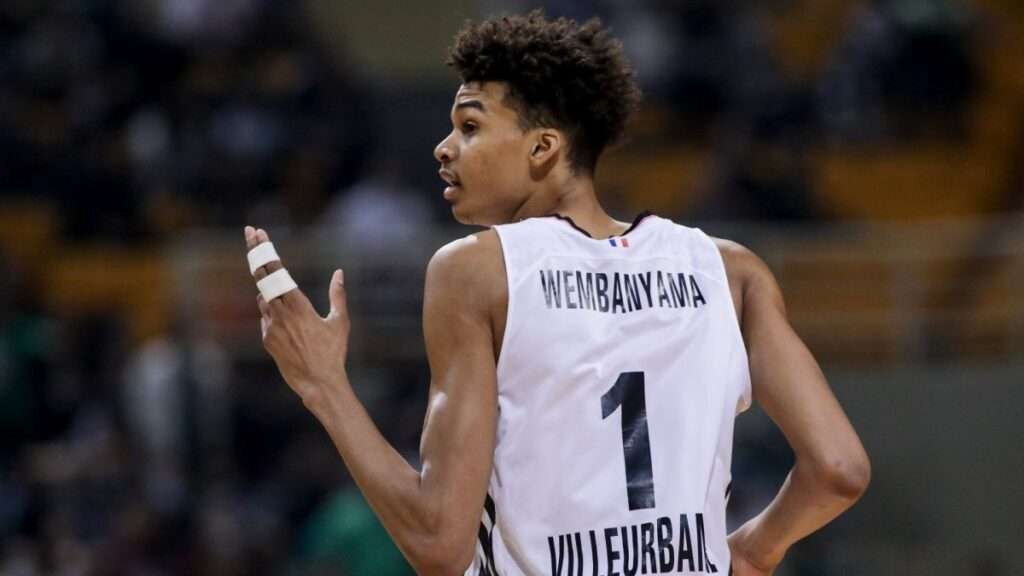 Qui Sont Les Parents De Wembanyama ?