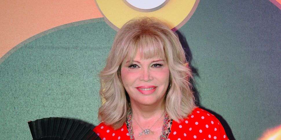 Aujourd'hui Amanda Lear Et Son Fils