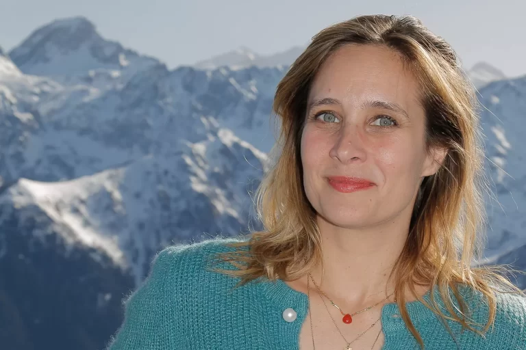 Julie De Bona Conjoint