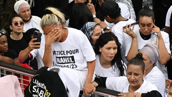 La Maman De Nahel Sur Une Moto